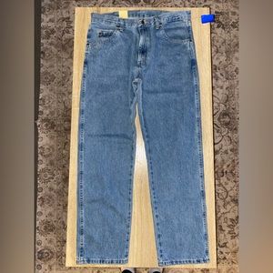 Wrangler “Rugged Wear” Classic Fit Jeans